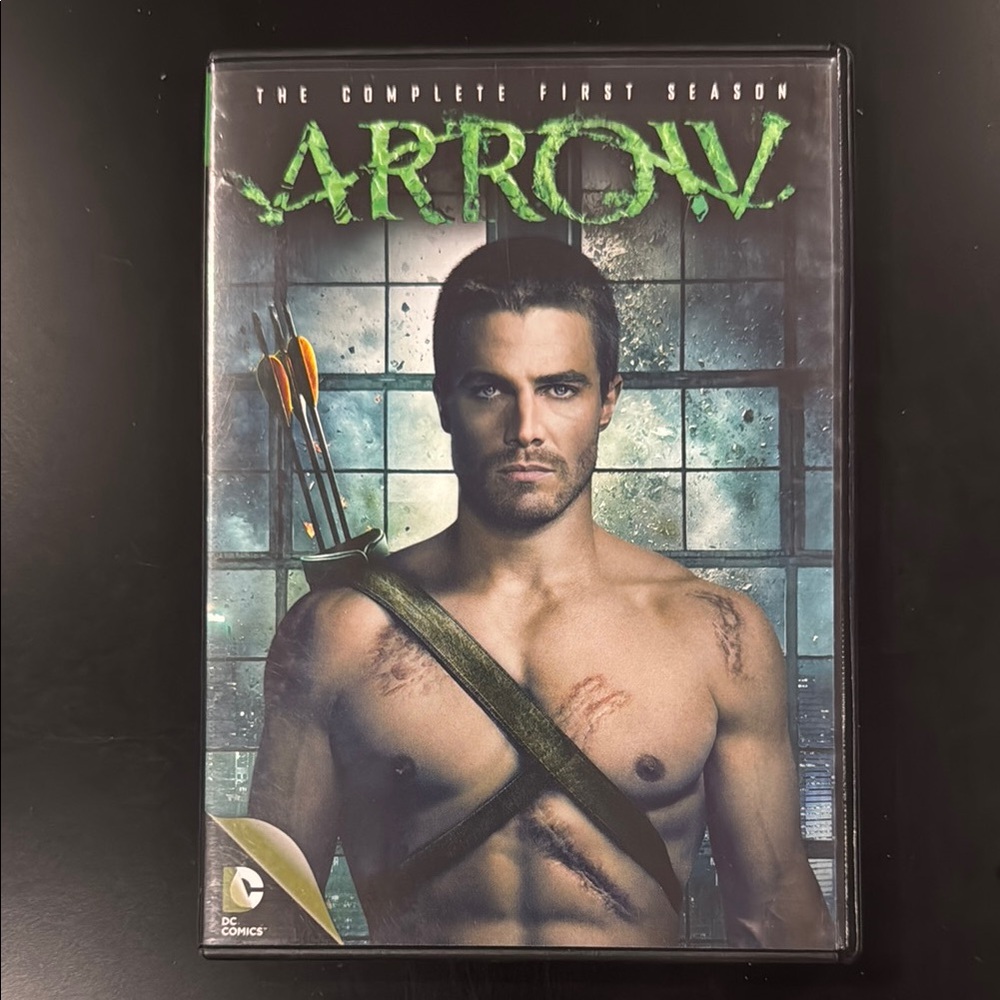 Arrow: The Complete First Season - DVD Set